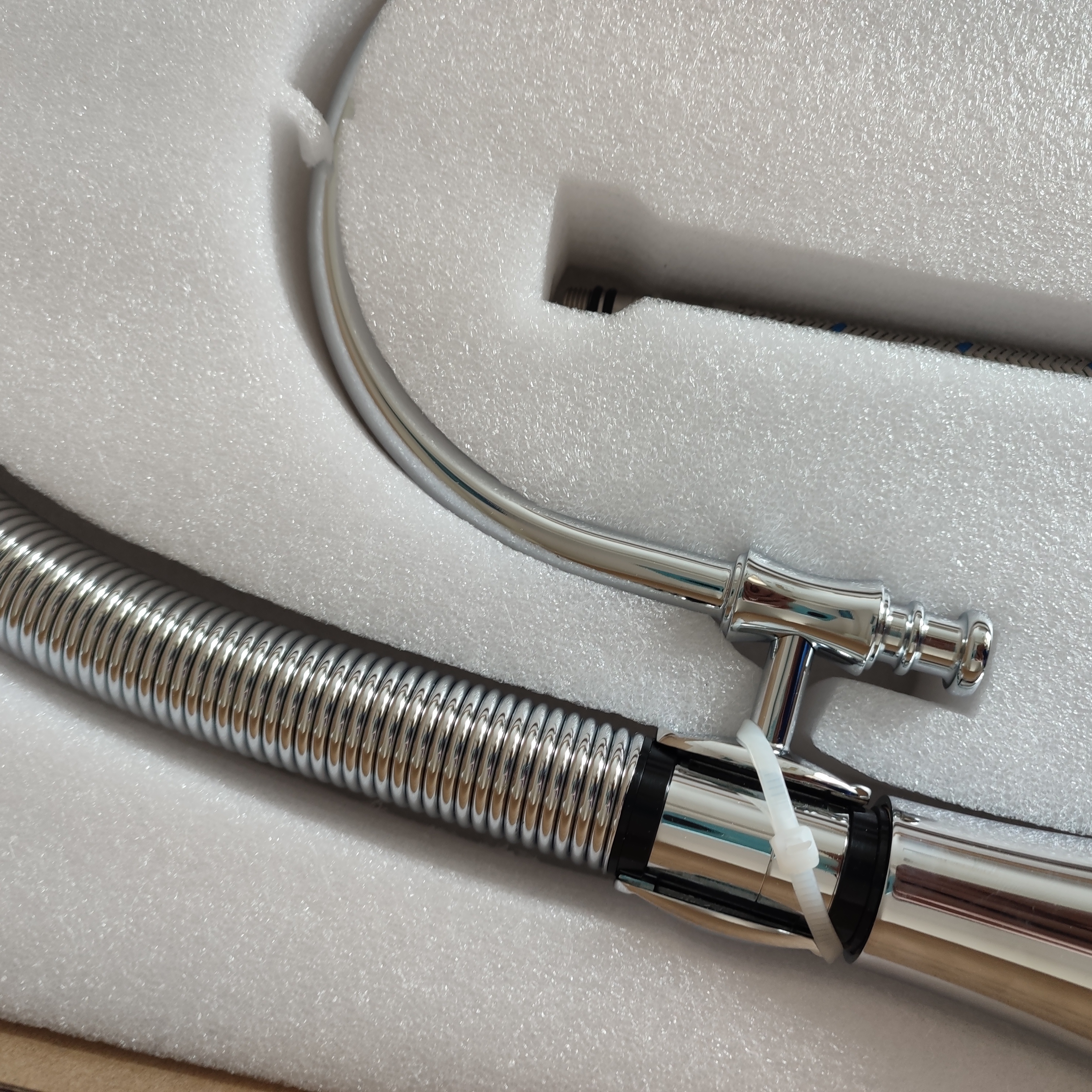 Upgrade dual outlets sliver chrome color family kitchen faucet