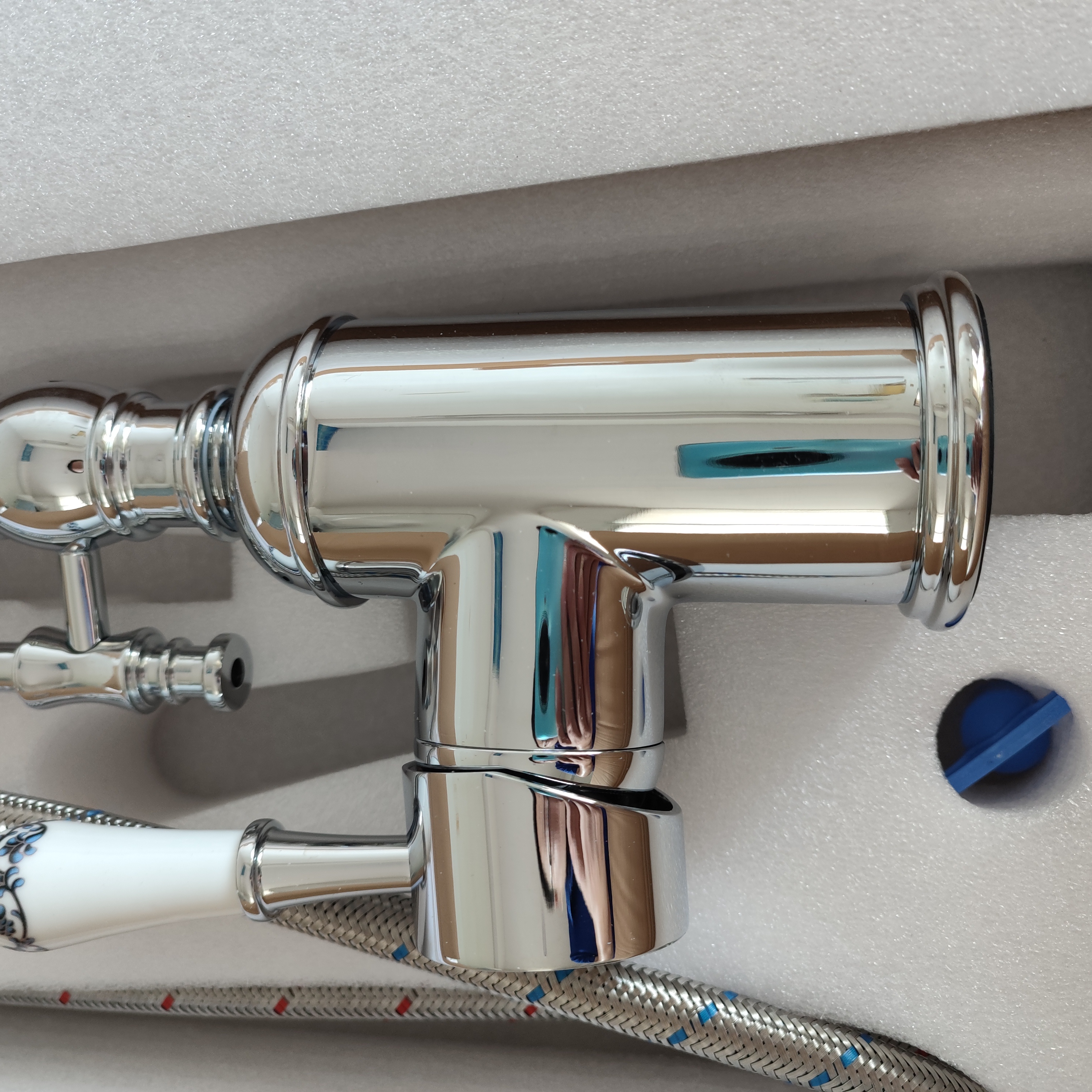 Upgrade dual outlets sliver chrome color family kitchen faucet